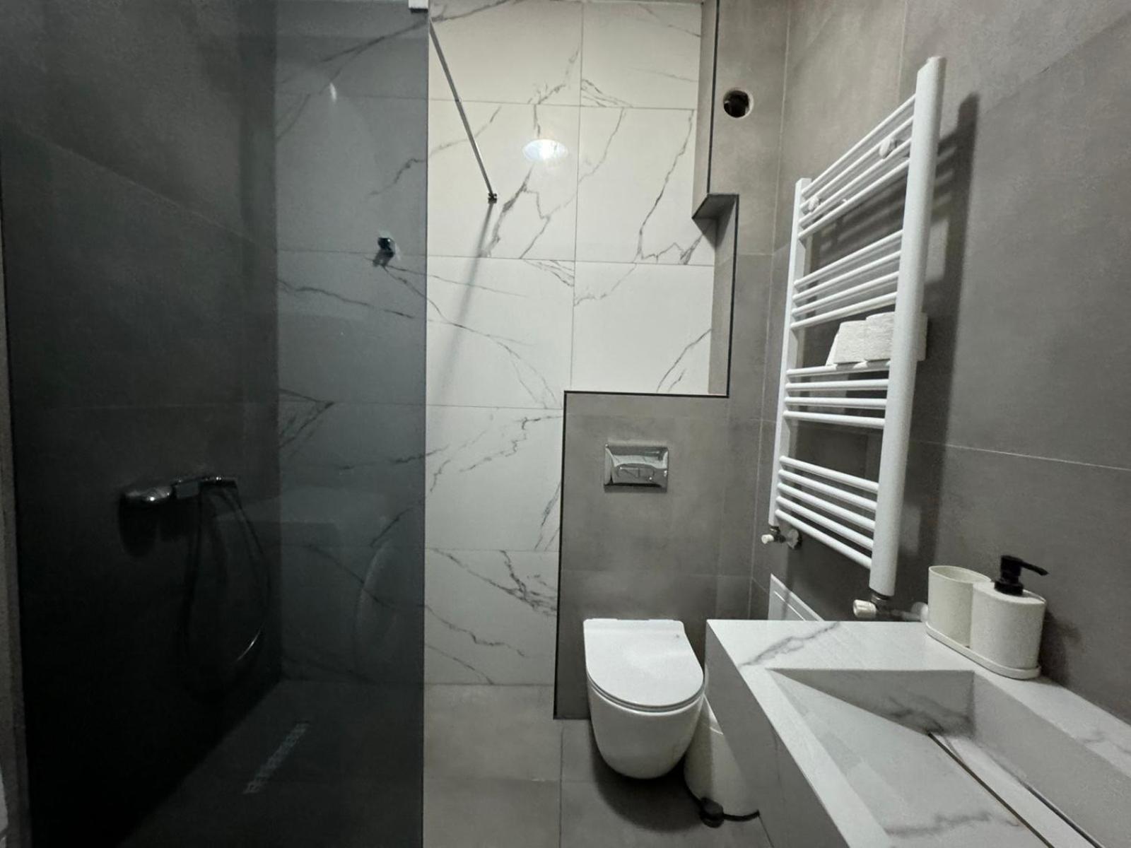 Gigi Apartment By Eluxory Skopje Exterior photo